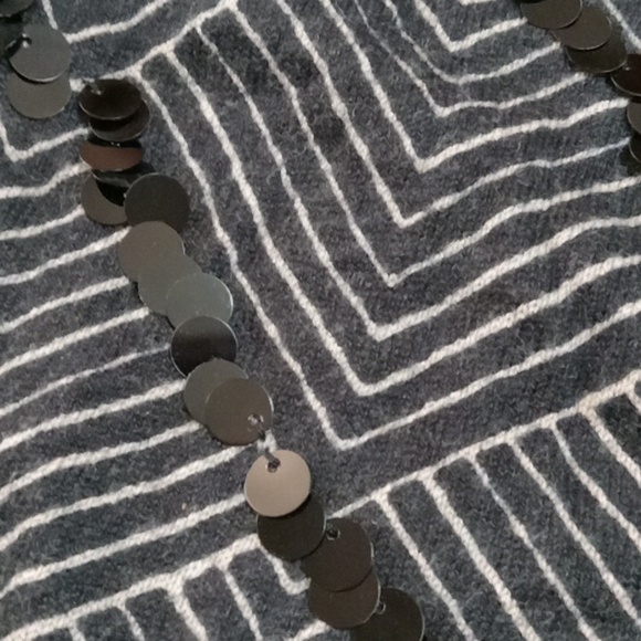 Ann Taylor loft. Sweater. - Picture 4 of 4